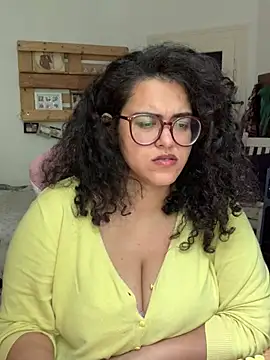 Snapshot of Curvydesifromgermany chatting on July 7, 2026, 1:58 pm Curvydesifromgermany online show from July 7, 2026, 1:58 pm