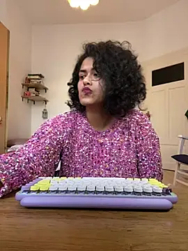 Curvydesifromgermany online show from February 4, 2025, 2:53 pm