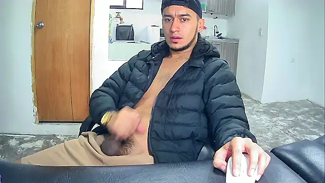 Snapshot of Kevin_Torres chatting on October 31, 2025, 11:29 am Kevin Torres online show from October 31, 2025, 11:29 am