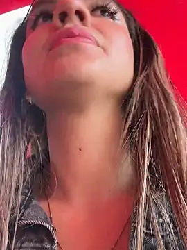 Snapshot of annavi_ chatting on January 15, 2026, 3:15 pm annavi online show from January 15, 2026, 3:15 pm