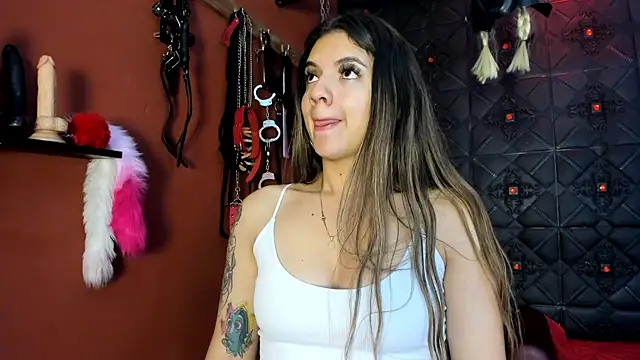 Snapshot of annavi_ chatting on November 27, 2025, 11:43 am annavi online show from November 27, 2025, 11:43 am