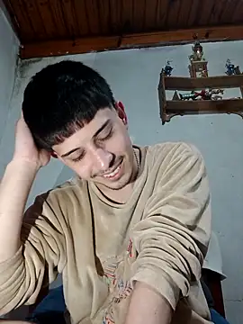 Snapshot of Elvergonn2105 chatting on October 31, 2025, 4:31 am Elvergonn2105 online show from October 31, 2025, 4:31 am