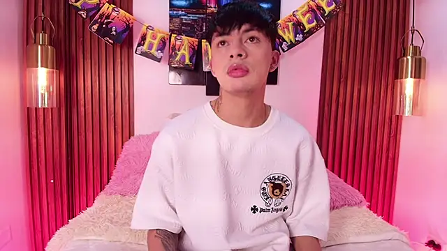 Snapshot of Steev_Novoa chatting on October 23, 2025, 7:56 pm Steev Novoa online show from October 23, 2025, 7:56 pm