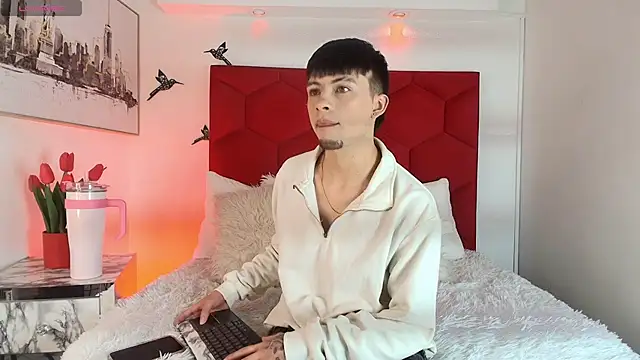 Snapshot of Steev_Novoa chatting on February 10, 2026, 4:00 am Steev Novoa online show from February 10, 2026, 4:00 am