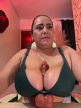 Snapshot of lenny_boobs chatting on April 1, 2026, 11:22 am lenny boobs online show from April 1, 2026, 11:22 am