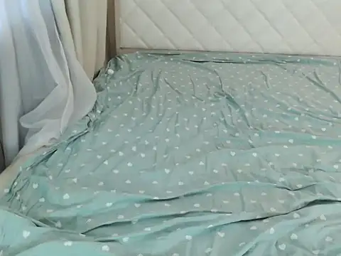 pretybella1 online show from October 15, 2025, 10:07 pm