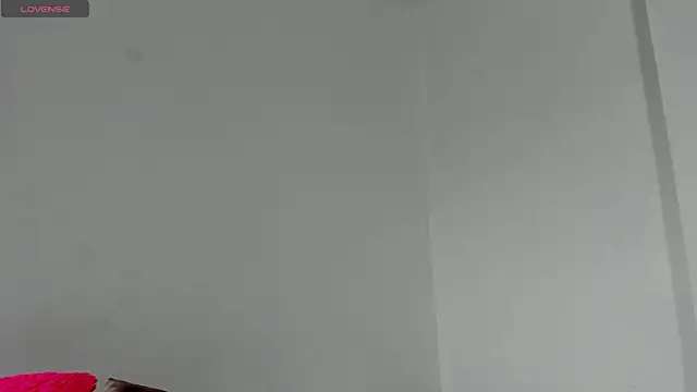 sofiaparker8 online show from November 3, 2025, 7:39 pm