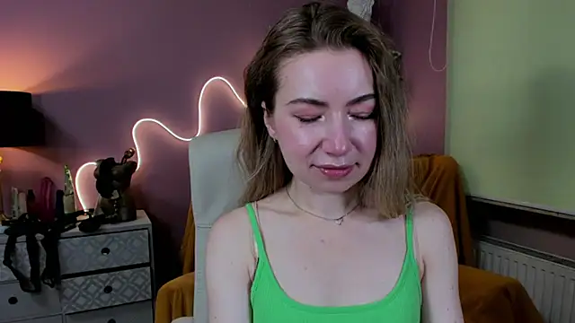 Mia Tasty online show from September 12, 2025, 6:35 am