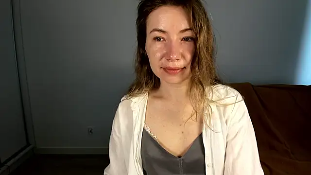 Snapshot of Mia_Tasty chatting on April 28, 2026, 6:40 am Mia Tasty online show from April 28, 2026, 6:40 am