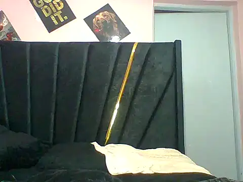 sweetcum online show from October 8, 2025, 6:48 am