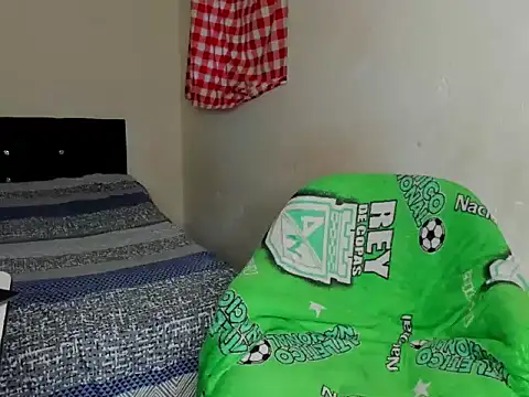 Snapshot of cardrey05 chatting on October 29, 2025, 9:14 pm cardrey05 online show from October 29, 2025, 9:14 pm