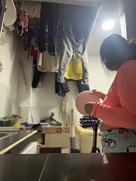 Snapshot of Emiily_lee chatting on November 11, 2025, 9:59 am Emiily lee online show from November 11, 2025, 9:59 am