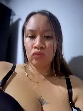 Snapshot of Emiily_lee chatting on May 16, 2026, 3:05 am Emiily lee online show from May 16, 2026, 3:05 am