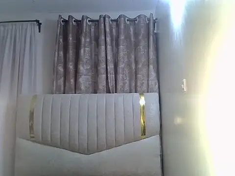Snapshot of pretty_hearty chatting on April 15, 2026, 12:49 am pretty hearty online show from April 15, 2026, 12:49 am
