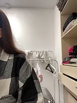 Snapshot of AnaWest chatting on October 5, 2025, 6:15 am AnaWest online show from October 5, 2025, 6:15 am