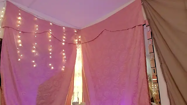 Snapshot of BonnieCute_ chatting on November 8, 2025, 1:09 am BonnieCute online show from November 8, 2025, 1:09 am