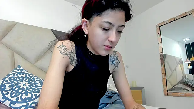 Snapshot of BonnieCute_ chatting on February 16, 2026, 11:35 pm BonnieCute online show from February 16, 2026, 11:35 pm