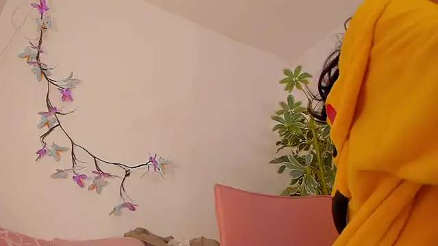 Snapshot of BonnieCute_ chatting on February 26, 2026, 11:38 pm BonnieCute online show from February 26, 2026, 11:38 pm