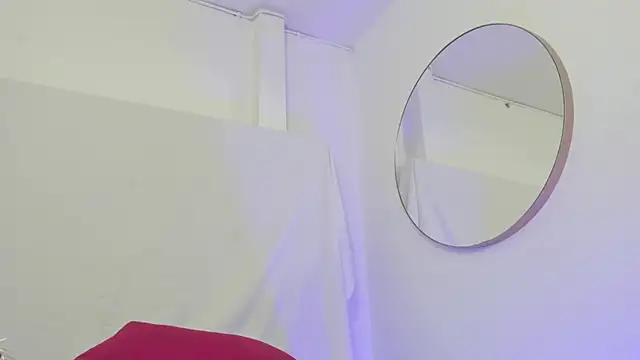 Snapshot of BonnieCute_ chatting on November 16, 2025, 12:04 am BonnieCute online show from November 16, 2025, 12:04 am