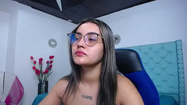 Snapshot of antonella_sweetlittle chatting on March 24, 2026, 12:05 pm antonella sweetlittle online show from March 24, 2026, 12:05 pm