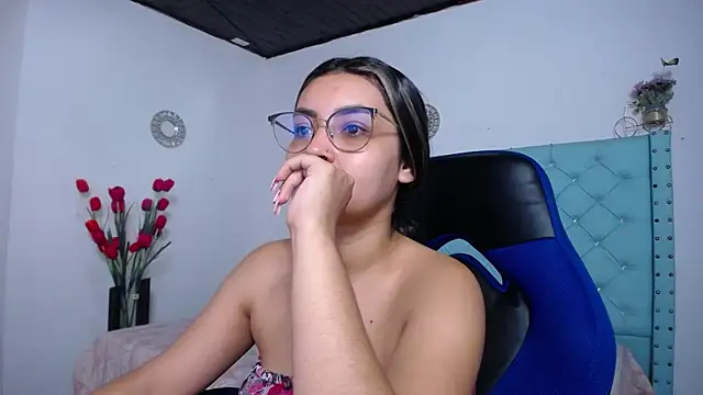 Snapshot of antonella_sweetlittle chatting on April 10, 2026, 12:34 pm antonella sweetlittle online show from April 10, 2026, 12:34 pm