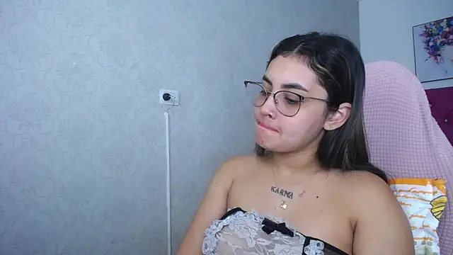 Snapshot of antonella_sweetlittle chatting on June 2, 2026, 11:54 am antonella sweetlittle online show from June 2, 2026, 11:54 am