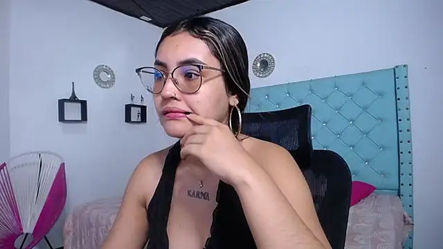 Snapshot of antonella_sweetlittle chatting on April 30, 2026, 12:34 pm antonella sweetlittle online show from April 30, 2026, 12:34 pm