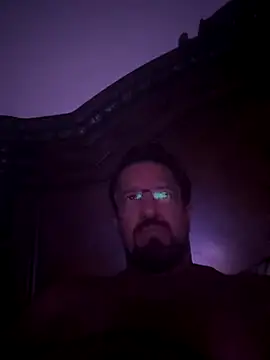 sluttydylan online show from October 16, 2025, 5:49 am