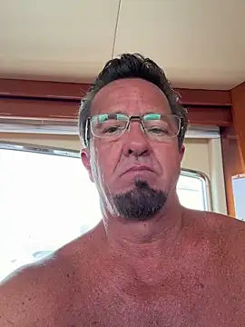 sluttydylan online show from November 10, 2025, 6:46 pm