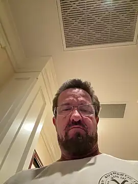 sluttydylan online show from September 9, 2025, 2:43 am