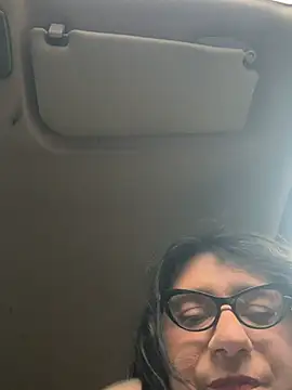 LadyVenere online show from April 12, 2026, 4:10 pm