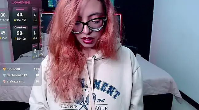 Snapshot of athena_rossi chatting on March 18, 2025, 4:18 am athena rossi online show from March 18, 2025, 4:18 am