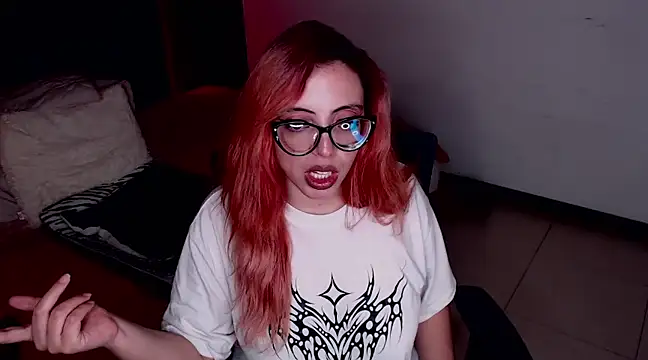 Snapshot of athena_rossi chatting on March 13, 2025, 8:04 am athena rossi online show from March 13, 2025, 8:04 am