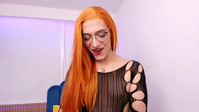 Snapshot of Camiiniieves chatting on January 7, 2026, 4:56 pm Camiiniieves online show from January 7, 2026, 4:56 pm