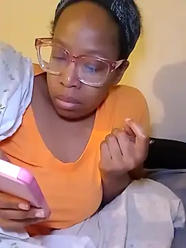 madamsensuale online show from March 1, 2025, 5:20 am