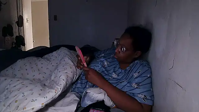 madamsensuale online show from March 12, 2025, 3:51 pm