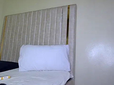 prety lily online show from September 25, 2025, 4:18 am