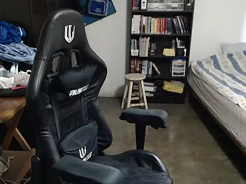 thealfawolf01 online show from February 11, 2026, 6:19 pm