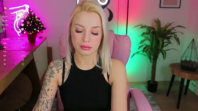 Crystal Barbie online show from January 14, 2025, 7:43 pm