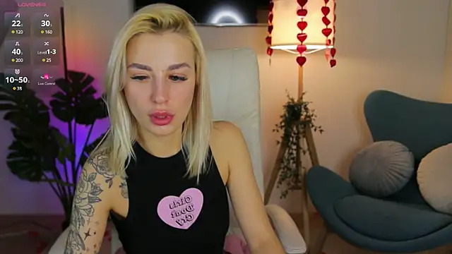 Crystal Barbie online show from February 25, 2025, 7:27 pm