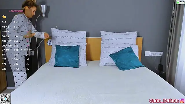 PannaDakota online show from March 1, 2025, 5:52 am