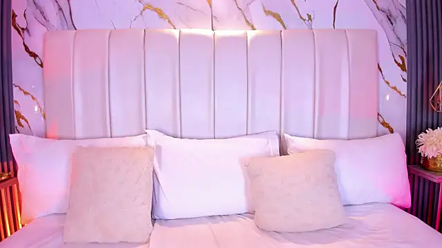 LiaTink online show from April 9, 2026, 11:38 am