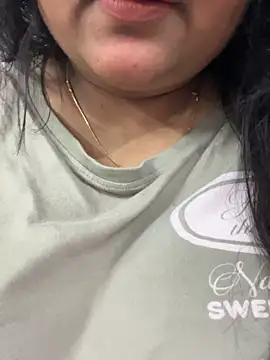 smile pretty online show from February 11, 2026, 5:35 pm