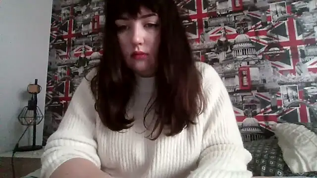 Snapshot of Lynylou chatting on November 14, 2025, 9:13 am Lynylou online show from November 14, 2025, 9:13 am