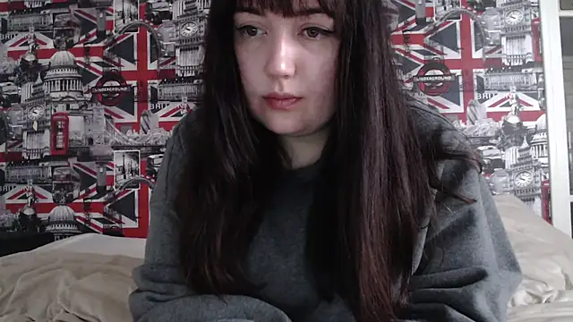 Lynylou online show from February 18, 2026, 4:47 pm