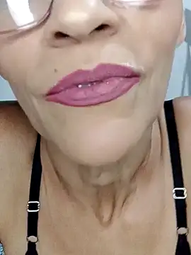 Snapshot of BarbaraMature chatting on January 31, 2025, 5:53 pm BarbaraMature online show from January 31, 2025, 5:53 pm