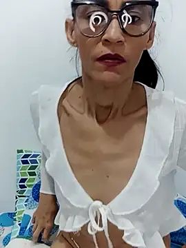 Snapshot of BarbaraMature chatting on December 2, 2025, 2:08 pm BarbaraMature online show from December 2, 2025, 2:08 pm