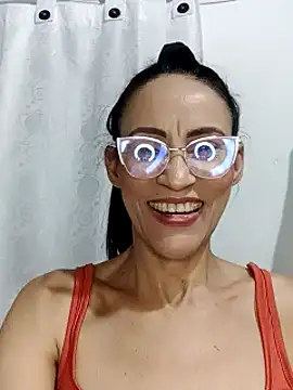 Snapshot of BarbaraMature chatting on March 14, 2025, 9:32 pm BarbaraMature online show from March 14, 2025, 9:32 pm