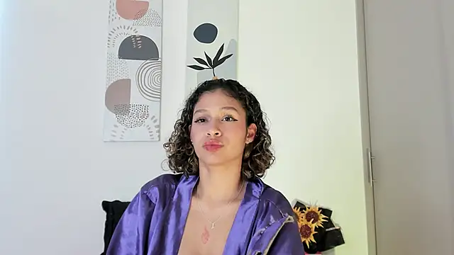 Snapshot of SeleneClark chatting on October 1, 2025, 10:35 pm SeleneClark online show from October 1, 2025, 10:35 pm