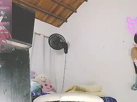 Snapshot of tifany19_ chatting on September 16, 2025, 12:55 am tifany19 online show from September 16, 2025, 12:55 am